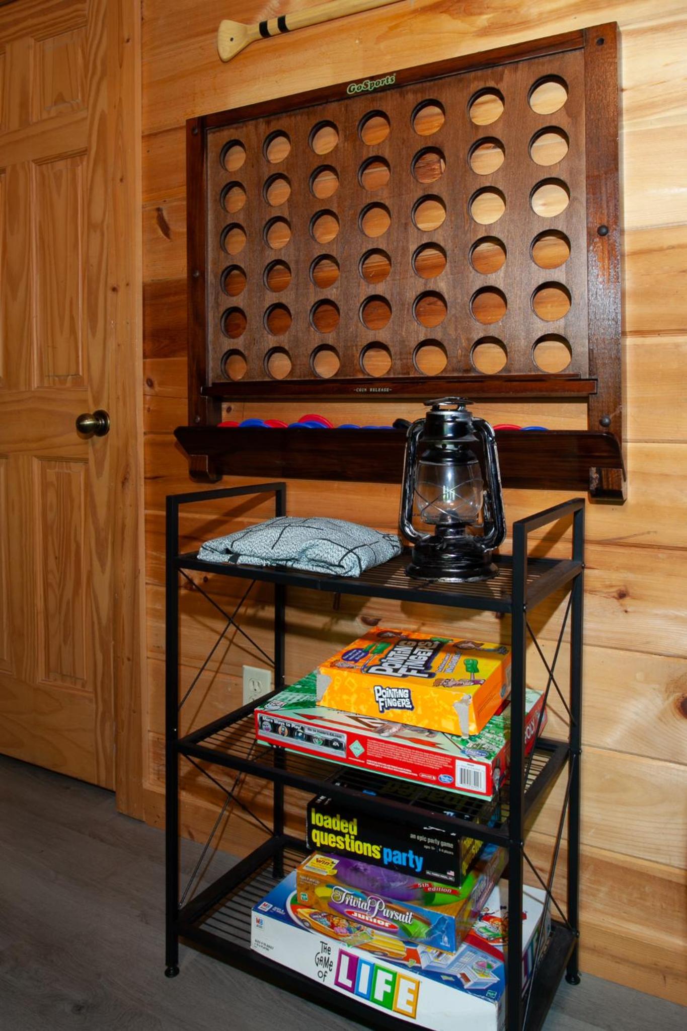 Moose Tracks Lodge Hot Tub Arcade Board Games