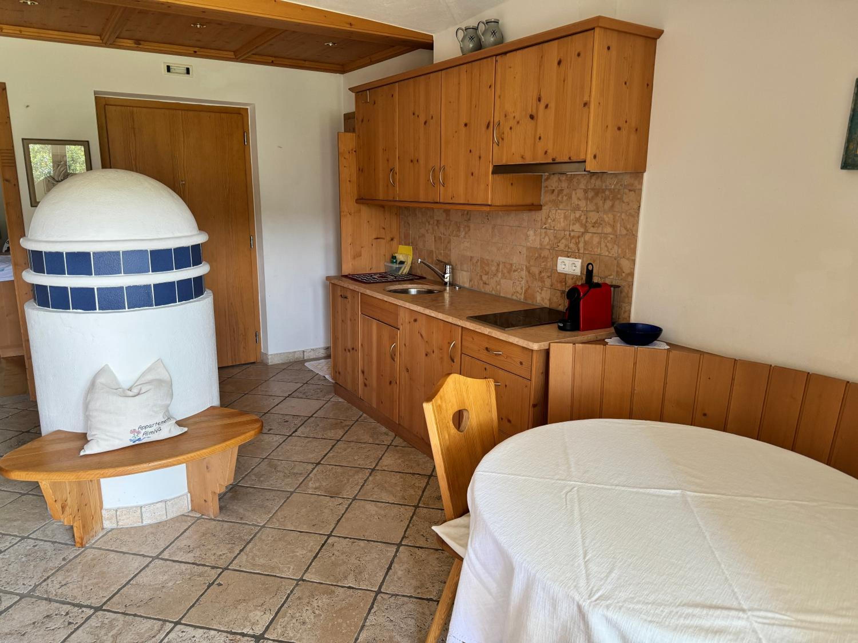 Apartments Almiva