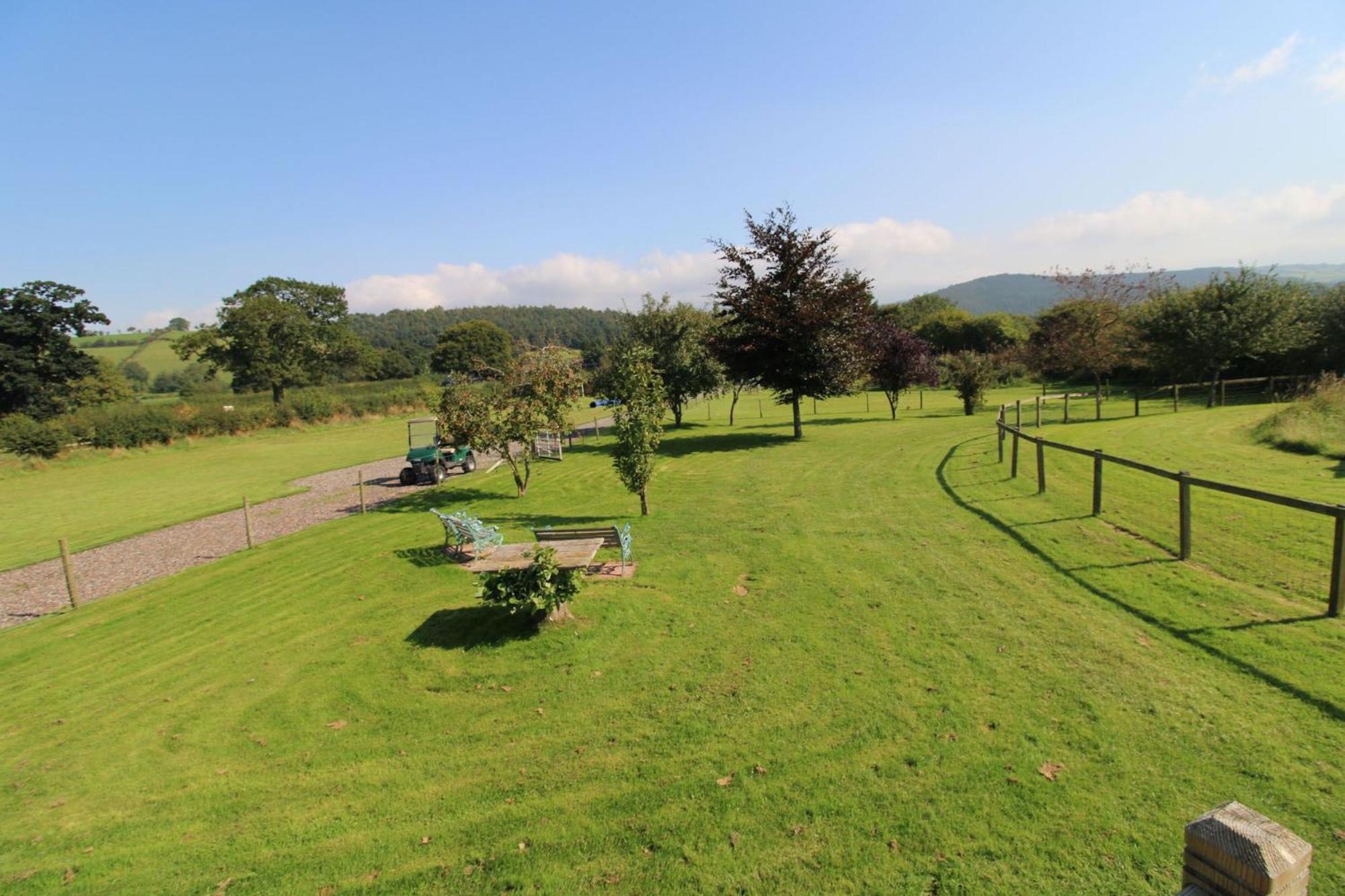 Puddleduck Hut Armathwaite with hot tub and dog agility course, perfect for a romantic break