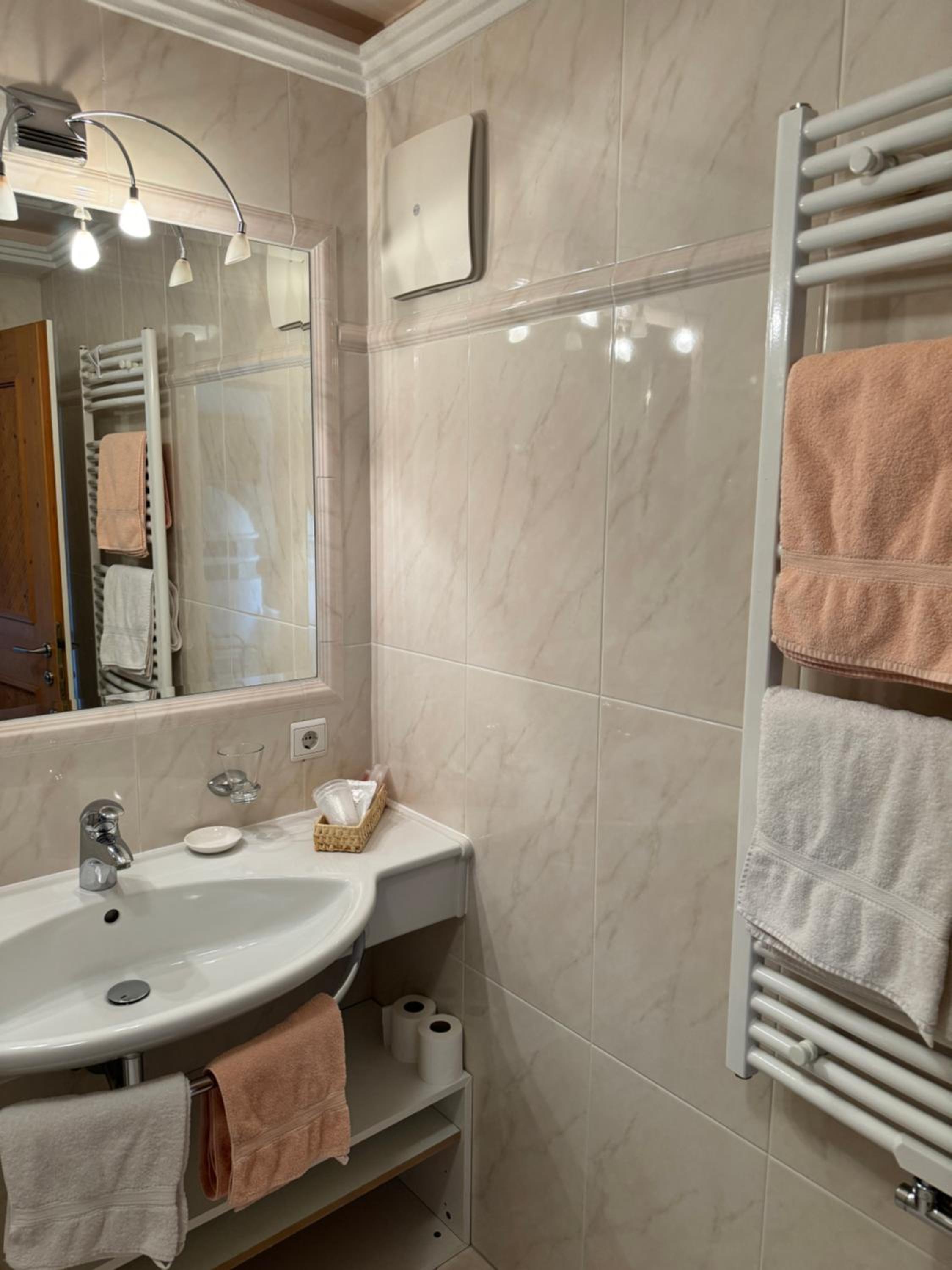 Apartments Almiva