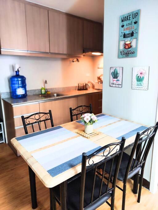 Arezzo Condo Rental view 3