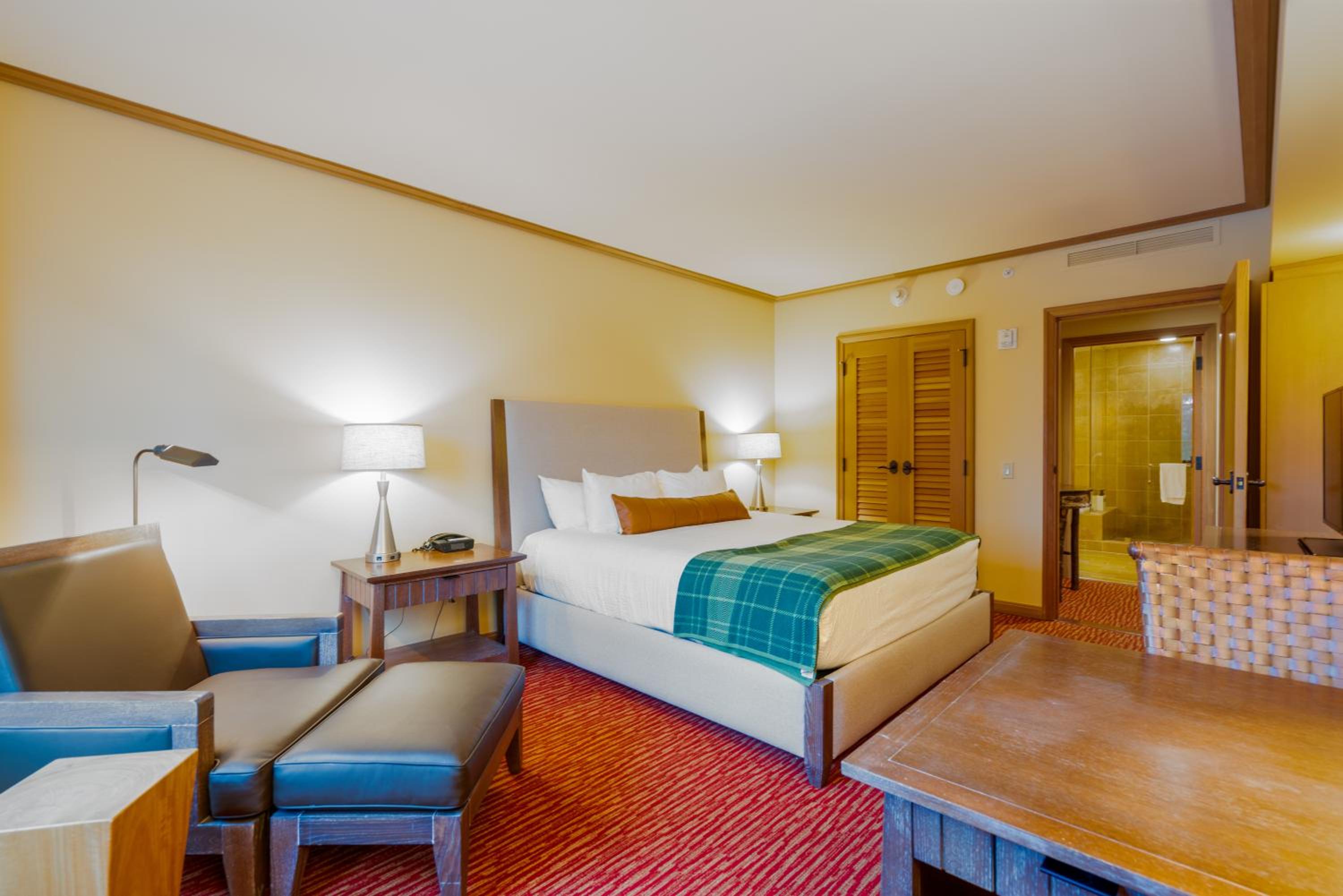 4006 & 4008 - Suncadia Grand Suite with Full Kitchen and Balcony