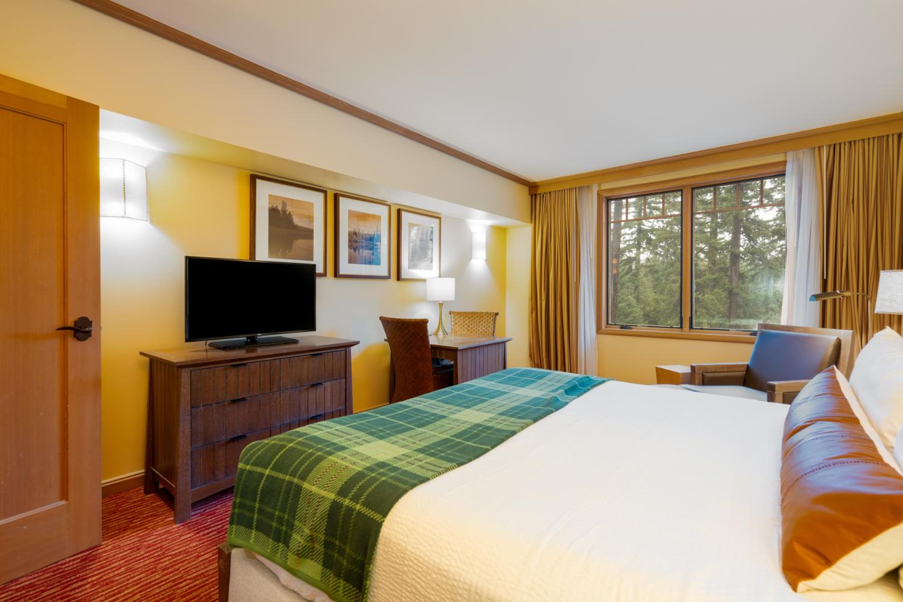 4006 & 4008 - Suncadia Grand Suite with Full Kitchen and Balcony