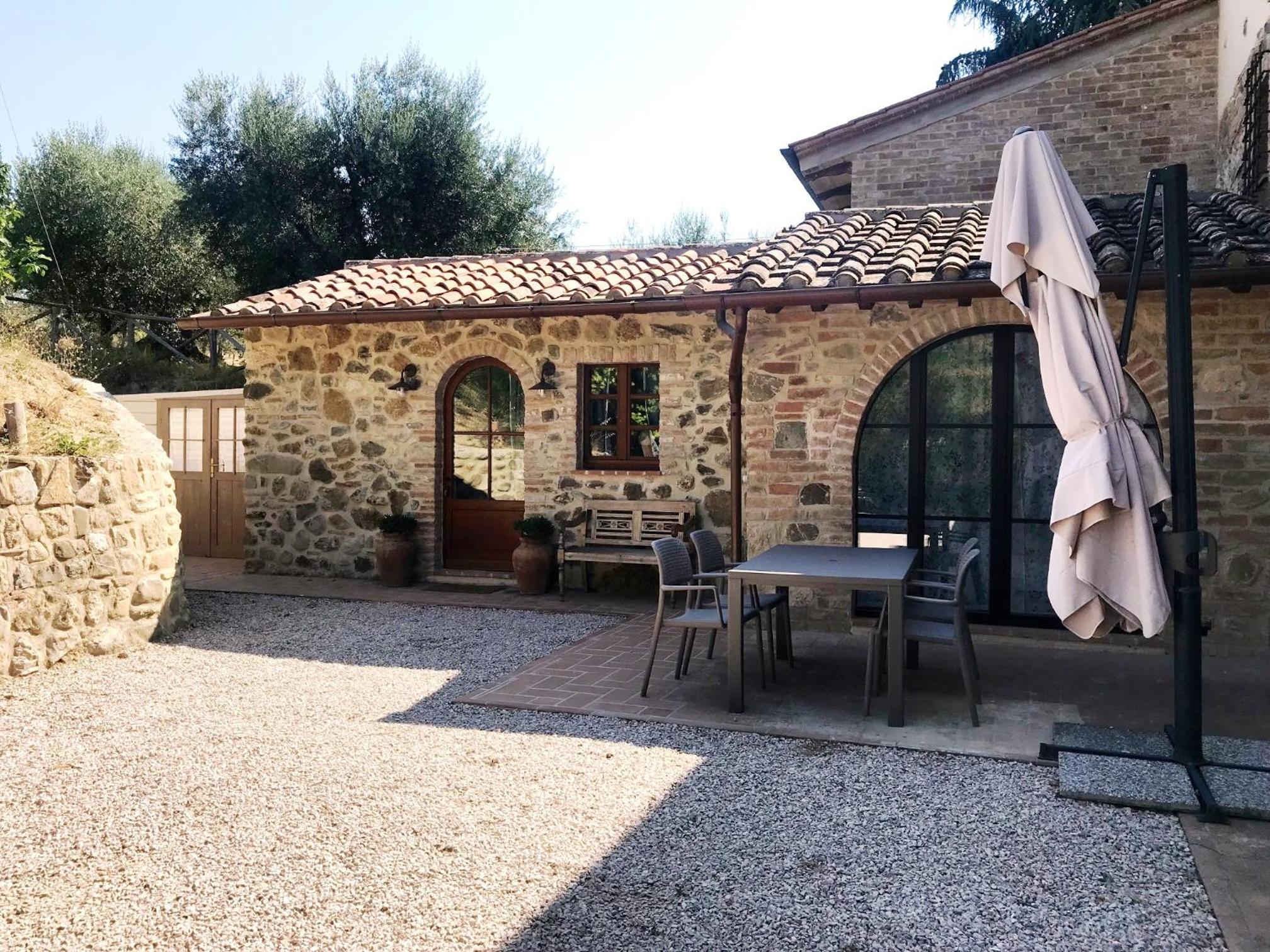 Poggio Cantarello Country Home - Tuscany view 3