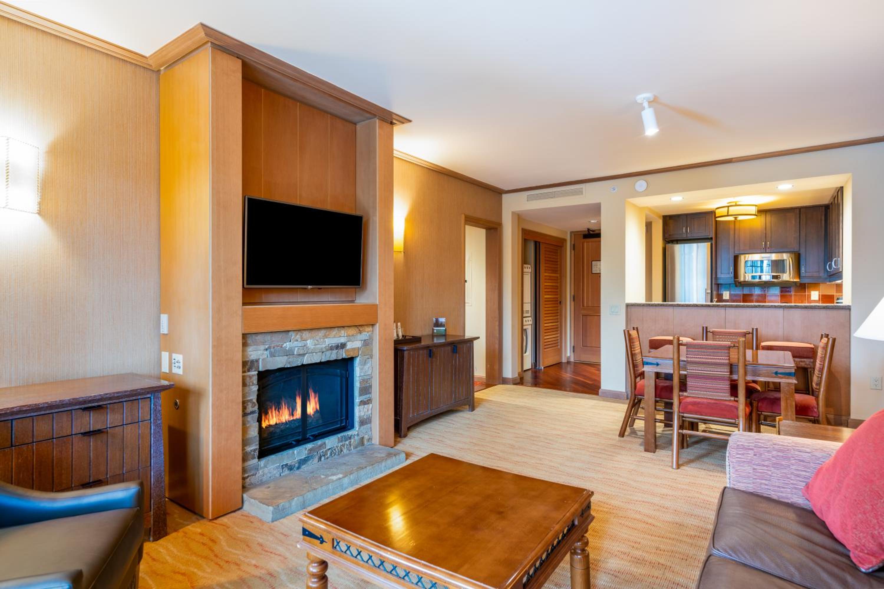 4006 & 4008 - Suncadia Grand Suite with Full Kitchen and Balcony