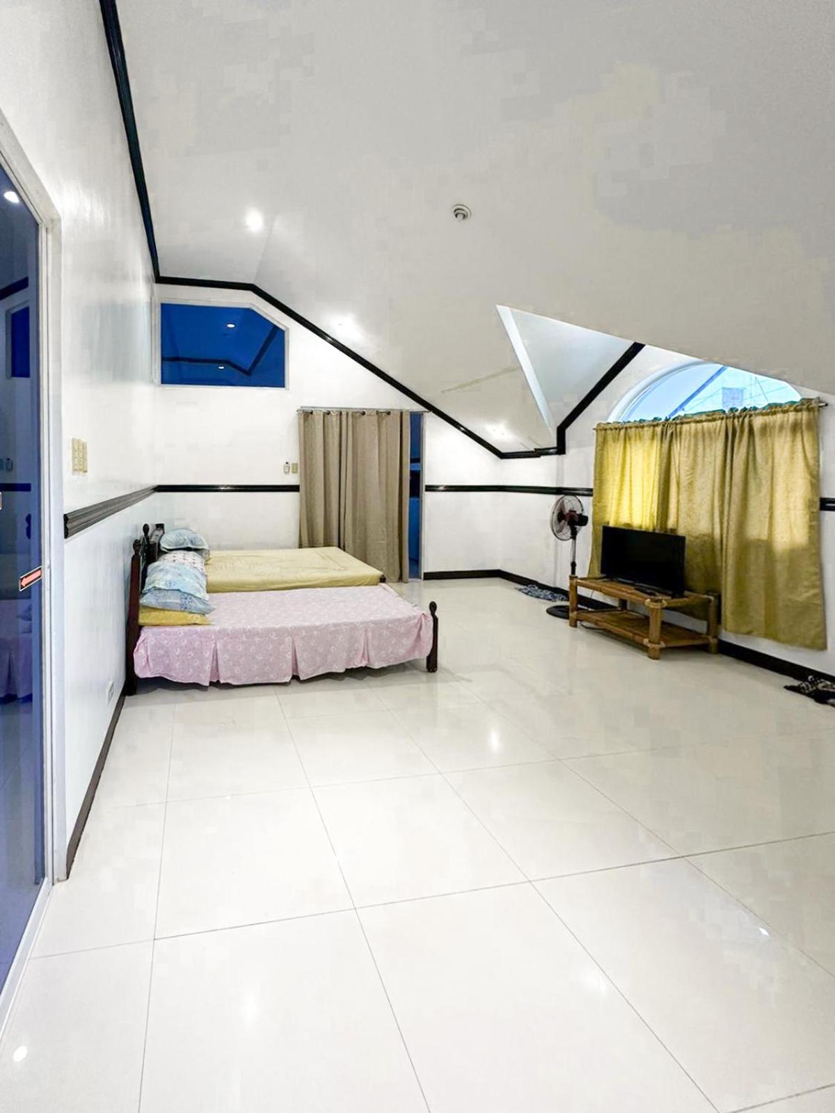 Large and cosy apartment view 4