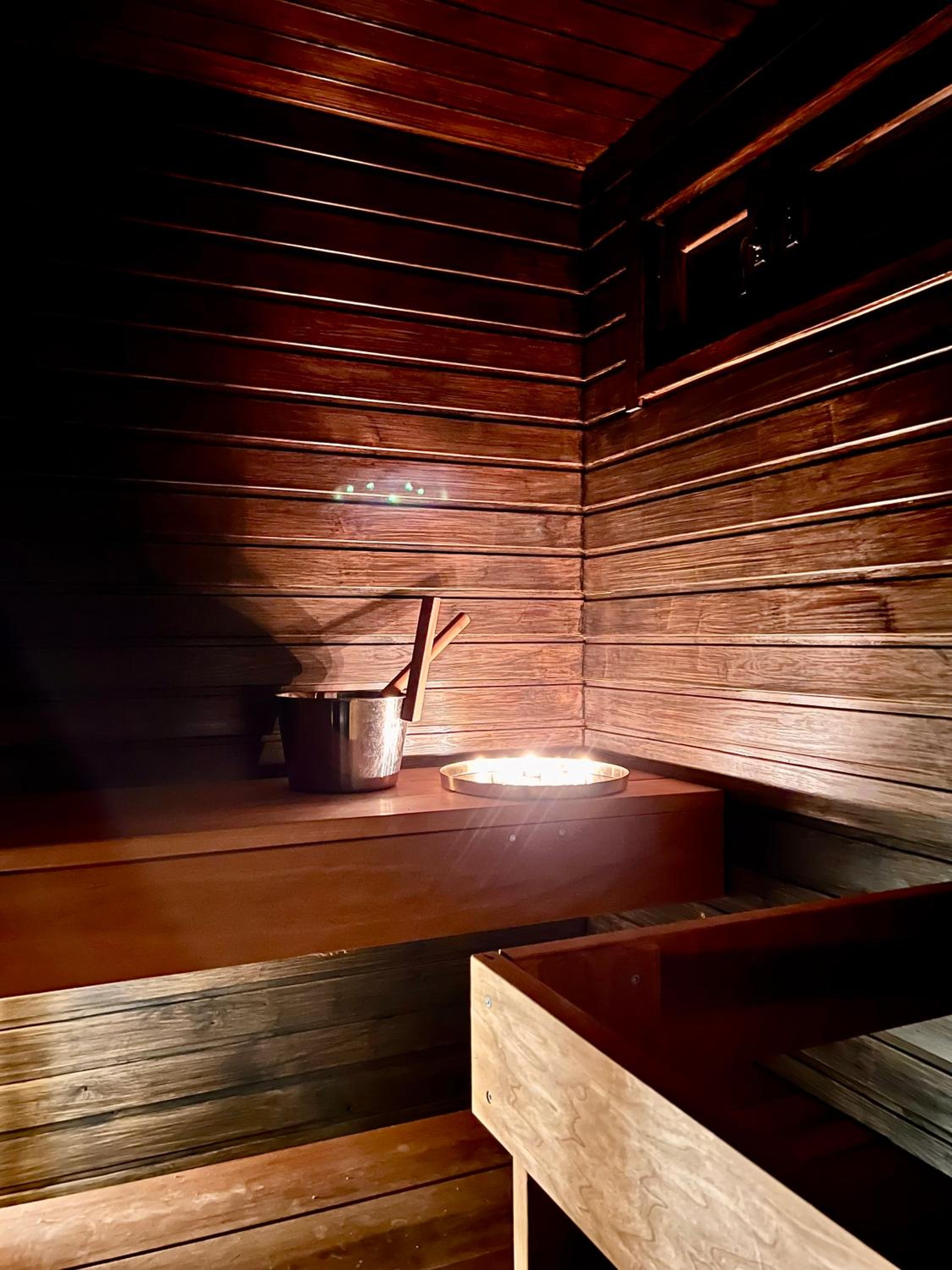 Aurora Lapland Ski in, forest view, 2 bdr, sauna, terrace, fireplace, wifi, Pyhä-Luosto National Park