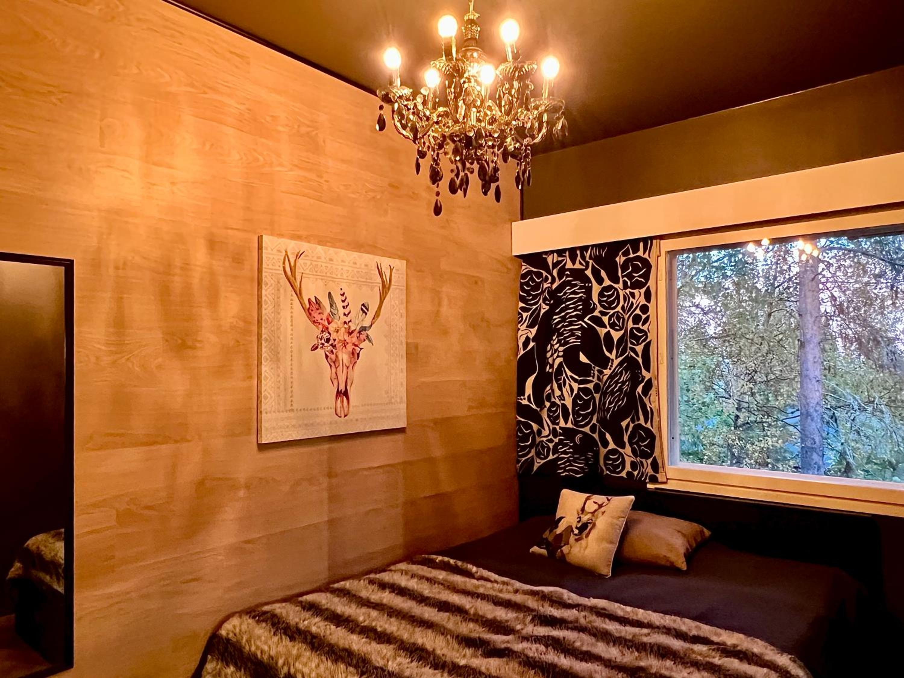 Aurora Lapland Ski in, forest view, 2 bdr, sauna, terrace, fireplace, wifi, Pyhä-Luosto National Park