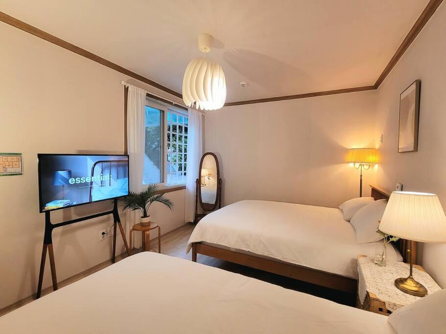 hotel room