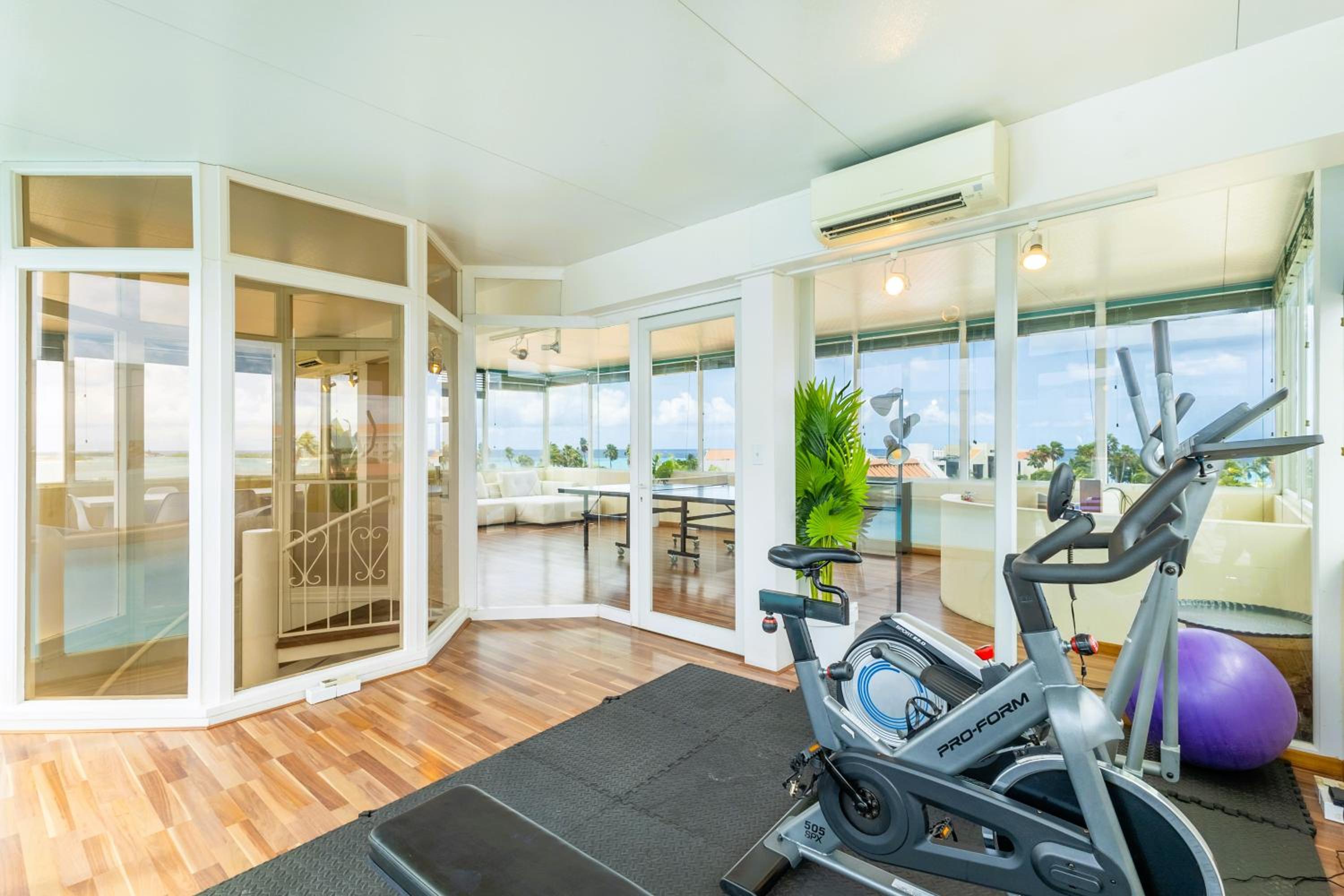 Bocobay Penthouse 4BR 4BA with Rooftop Pool