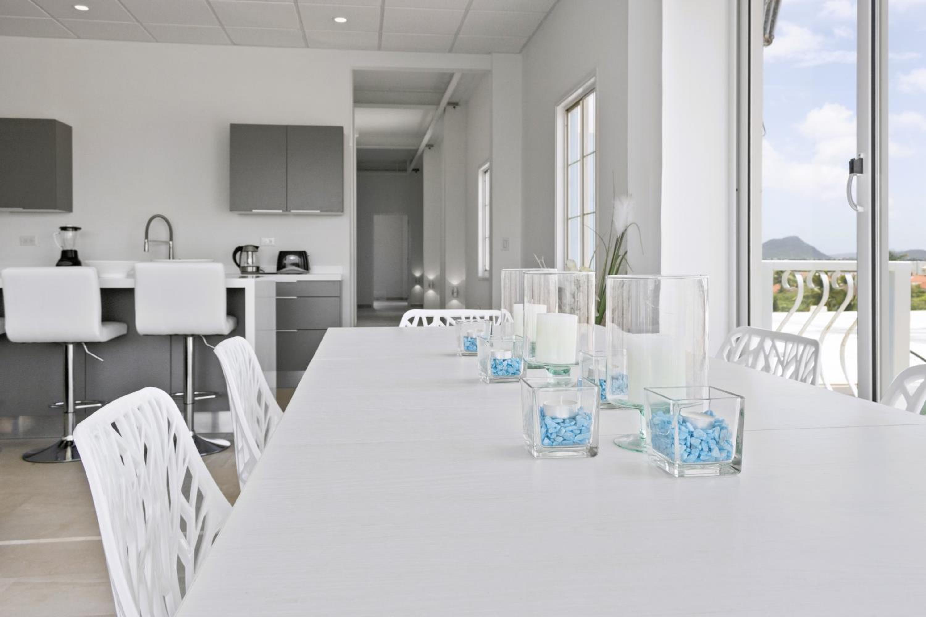 Bocobay Penthouse 4BR 4BA with Rooftop Pool