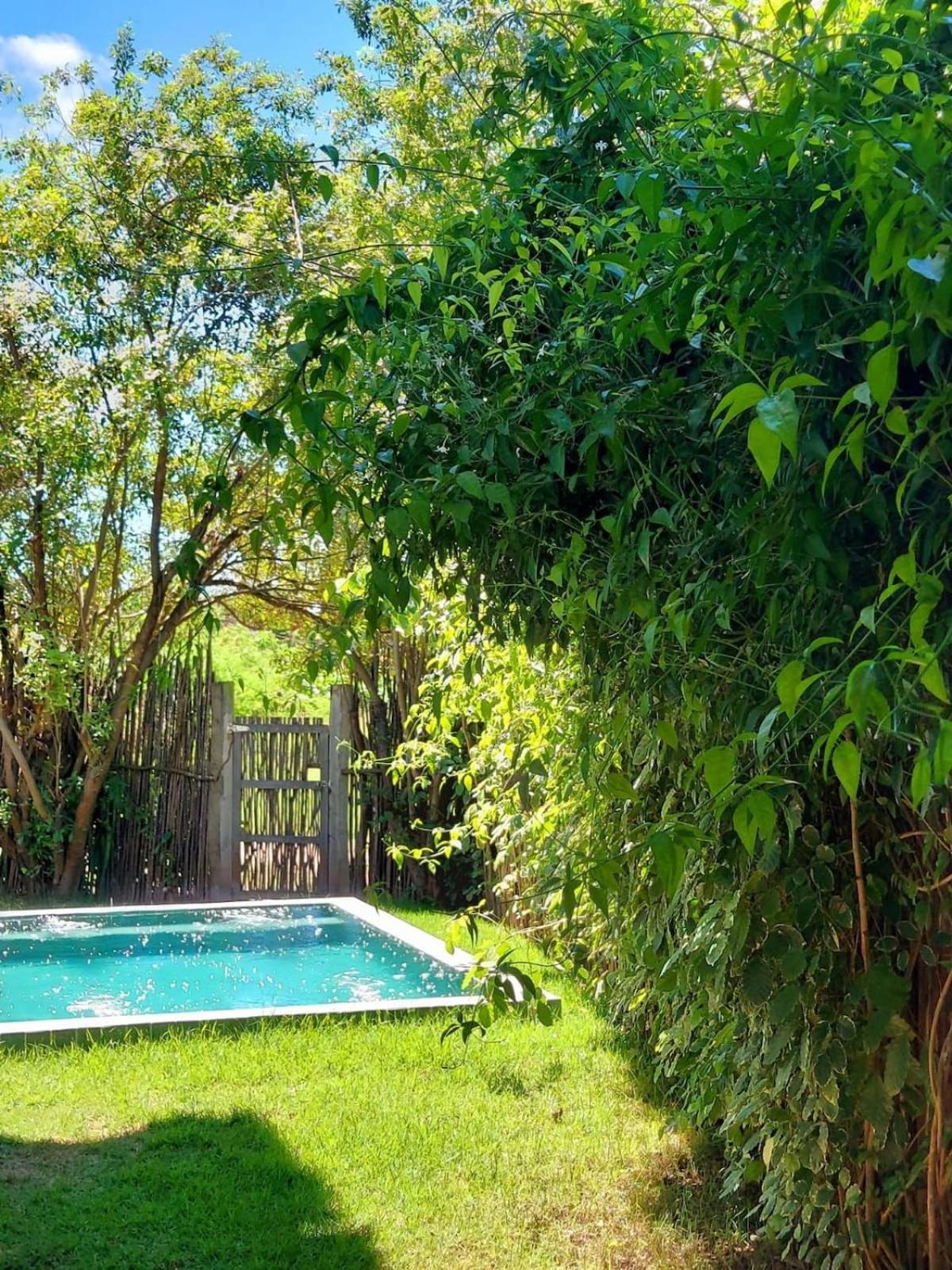 Brisa · casa com piscina, a 80 m do mar com café da manhã