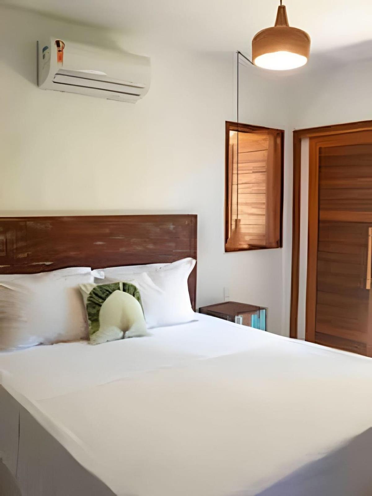 Brisa · casa com piscina, a 80 m do mar com café da manhã