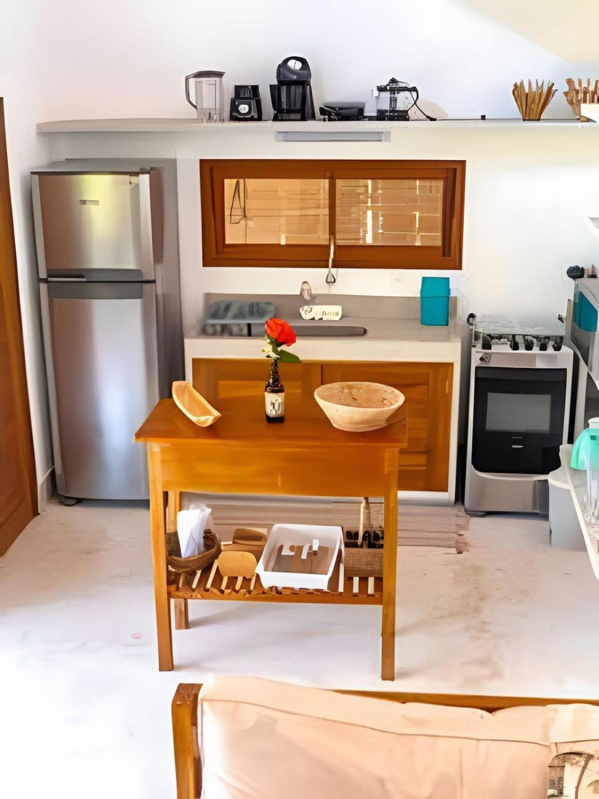 Brisa · casa com piscina, a 80 m do mar com café da manhã