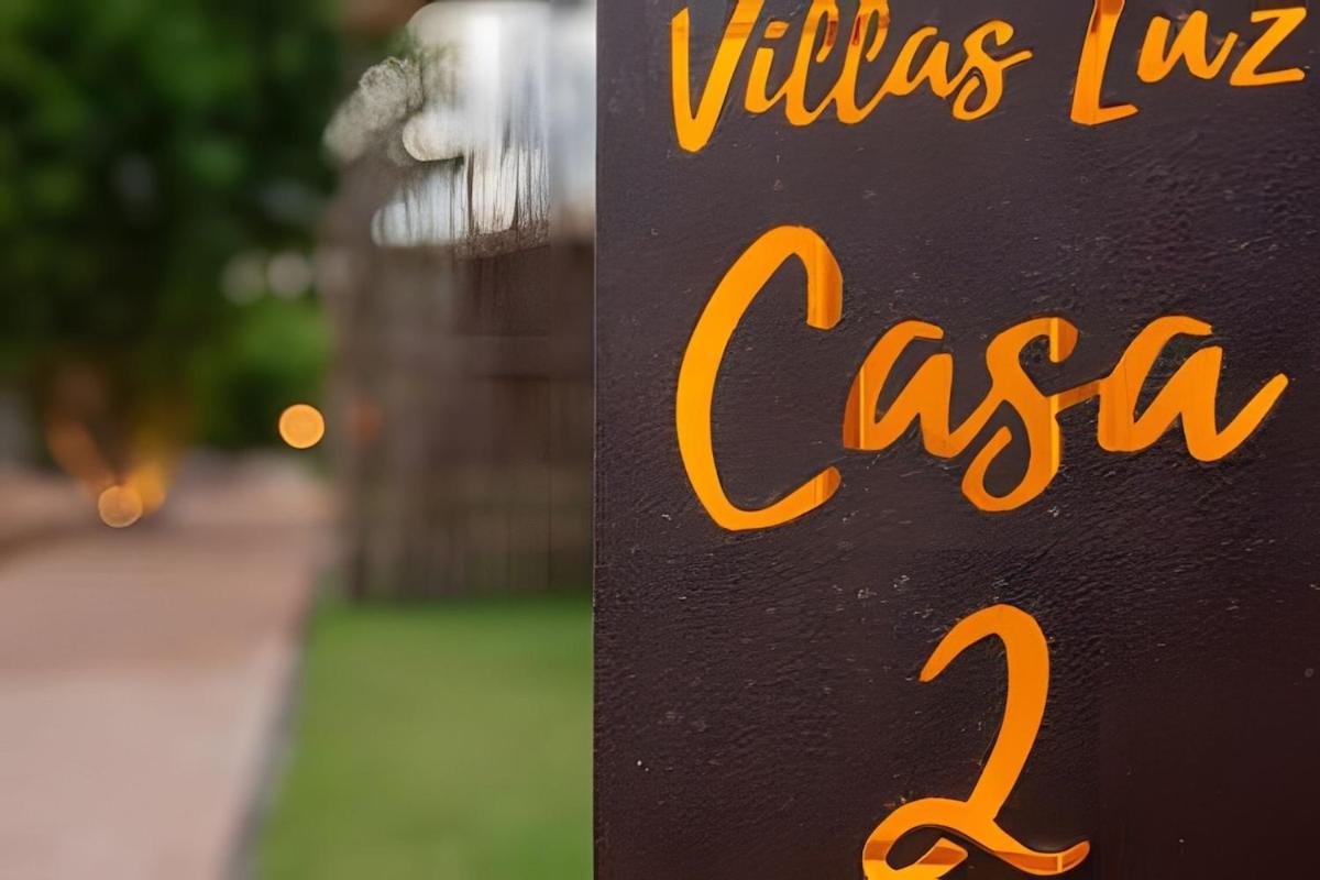 Brisa · casa com piscina, a 80 m do mar com café da manhã