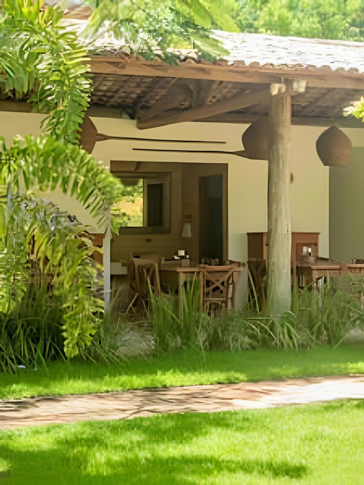 Brisa · casa com piscina, a 80 m do mar com café da manhã