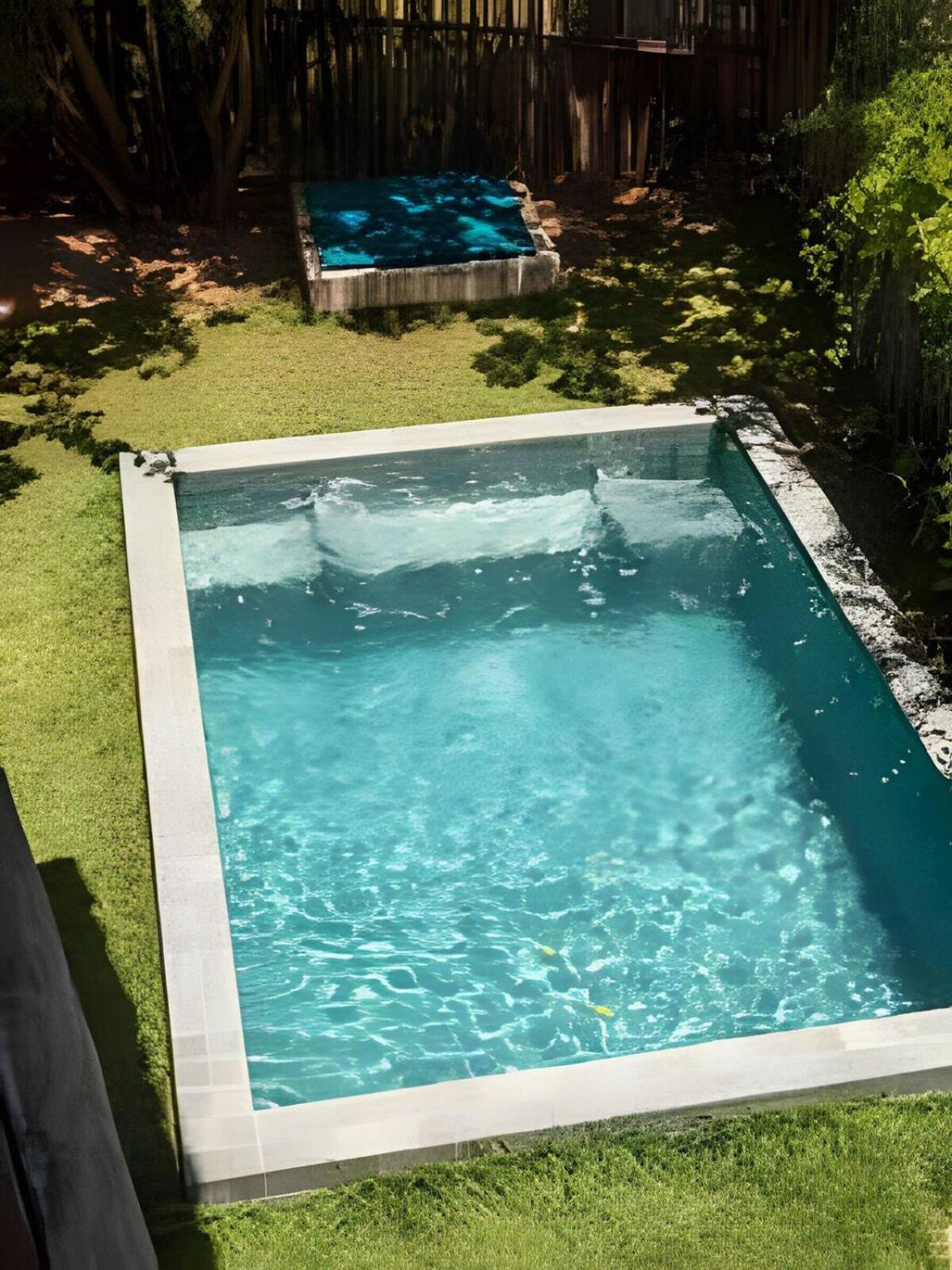 Brisa · casa com piscina, a 80 m do mar com café da manhã