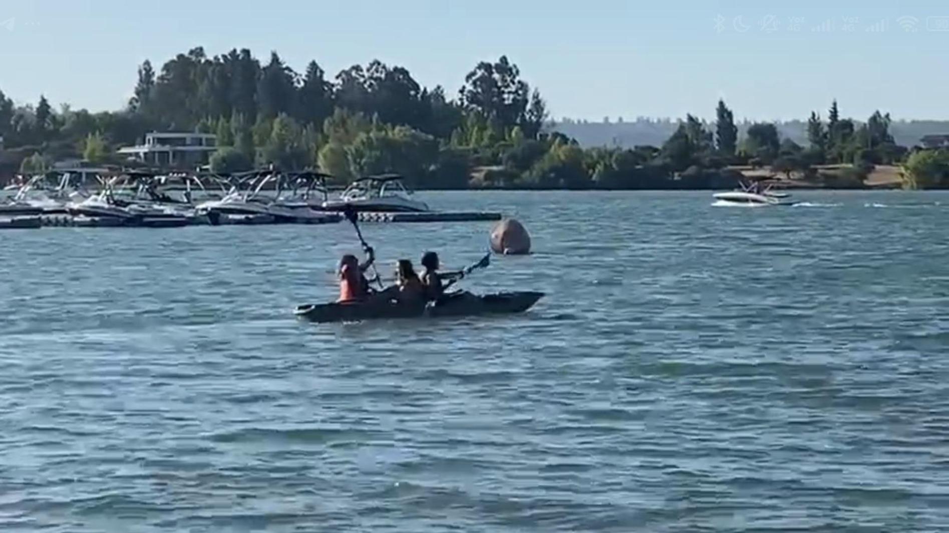 Hermosa casa en lago rapel