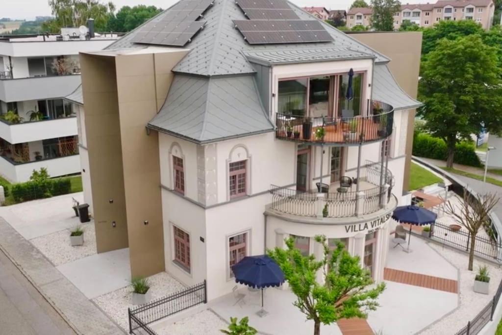 Luxus-Apartment in historischer Villa, Balkon & Lift, Nähe Therme Bad Hall