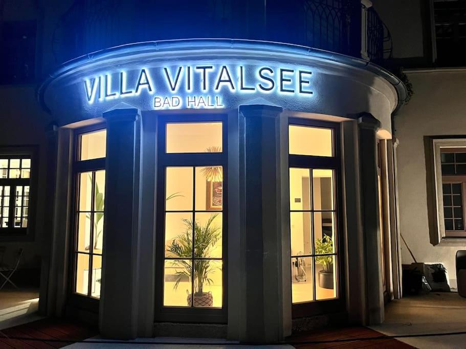 Luxus-Apartment in historischer Villa, Balkon & Lift, Nähe Therme Bad Hall