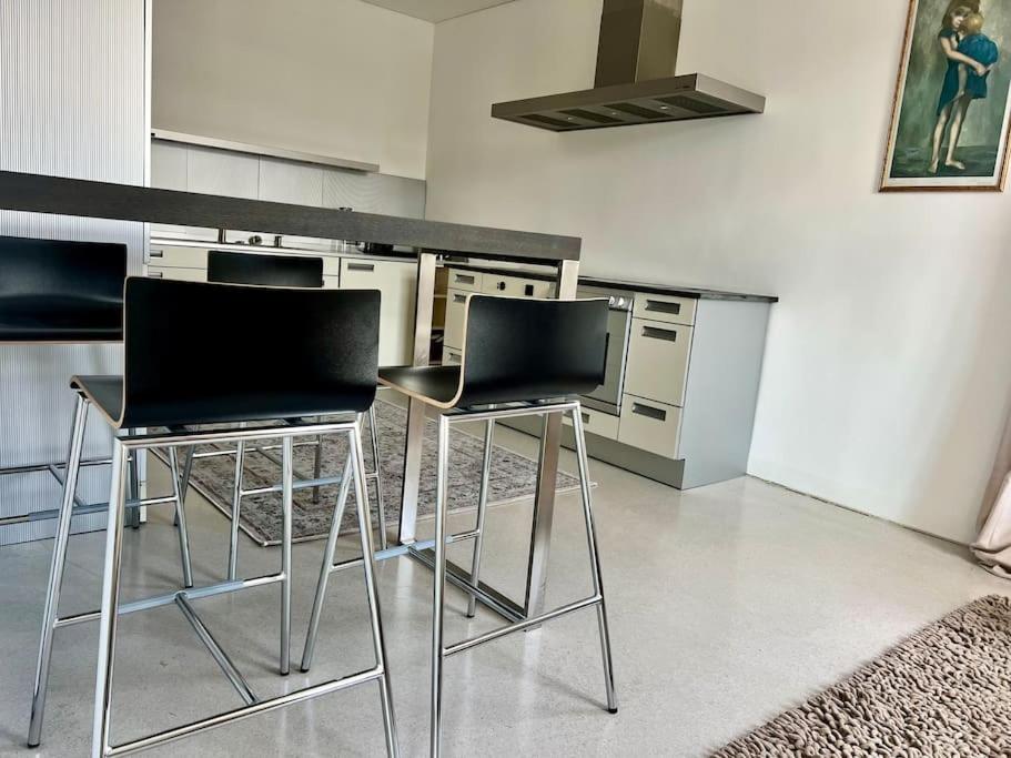 Luxus-Apartment in historischer Villa, Balkon & Lift, Nähe Therme Bad Hall