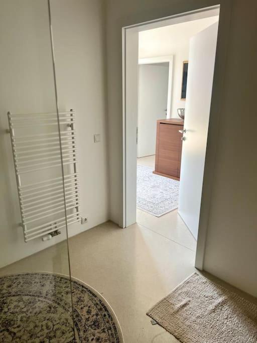 Luxus-Apartment in historischer Villa, Balkon & Lift, Nähe Therme Bad Hall