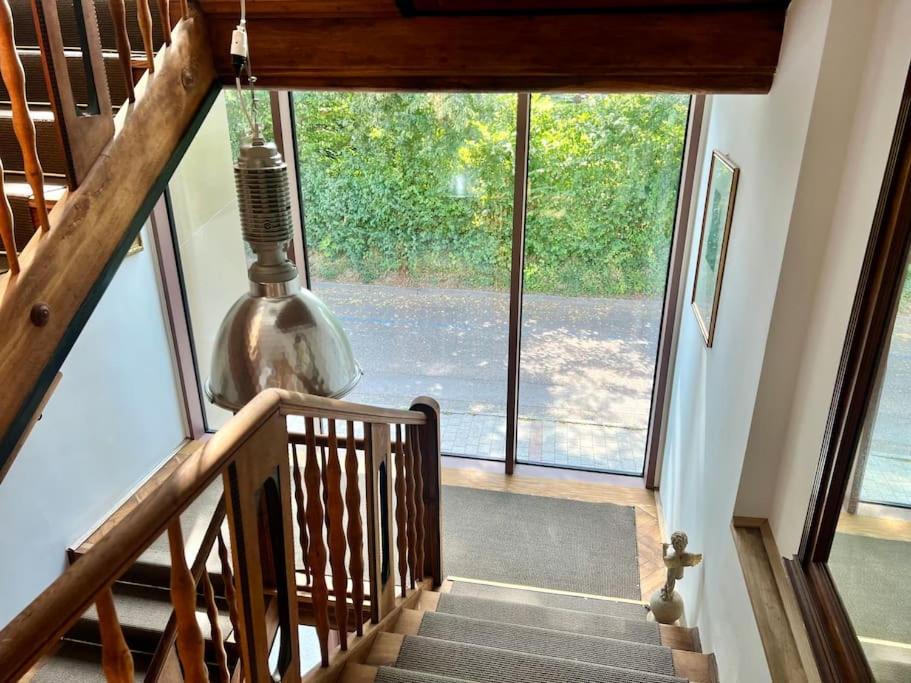 Luxus-Apartment in historischer Villa, Balkon & Lift, Nähe Therme Bad Hall