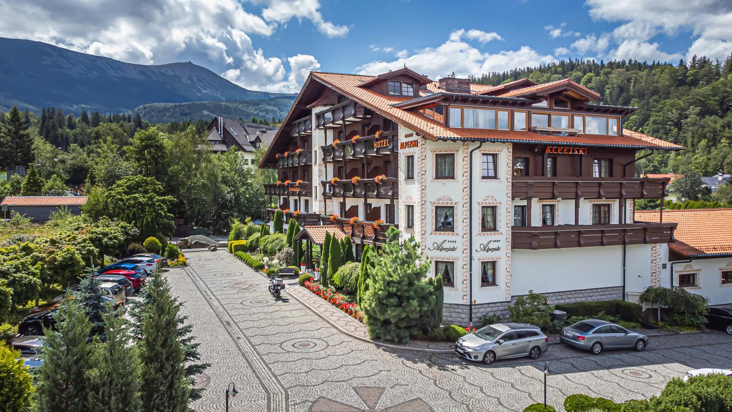 Hotel Alpejski Boutique Hotel - Image 1