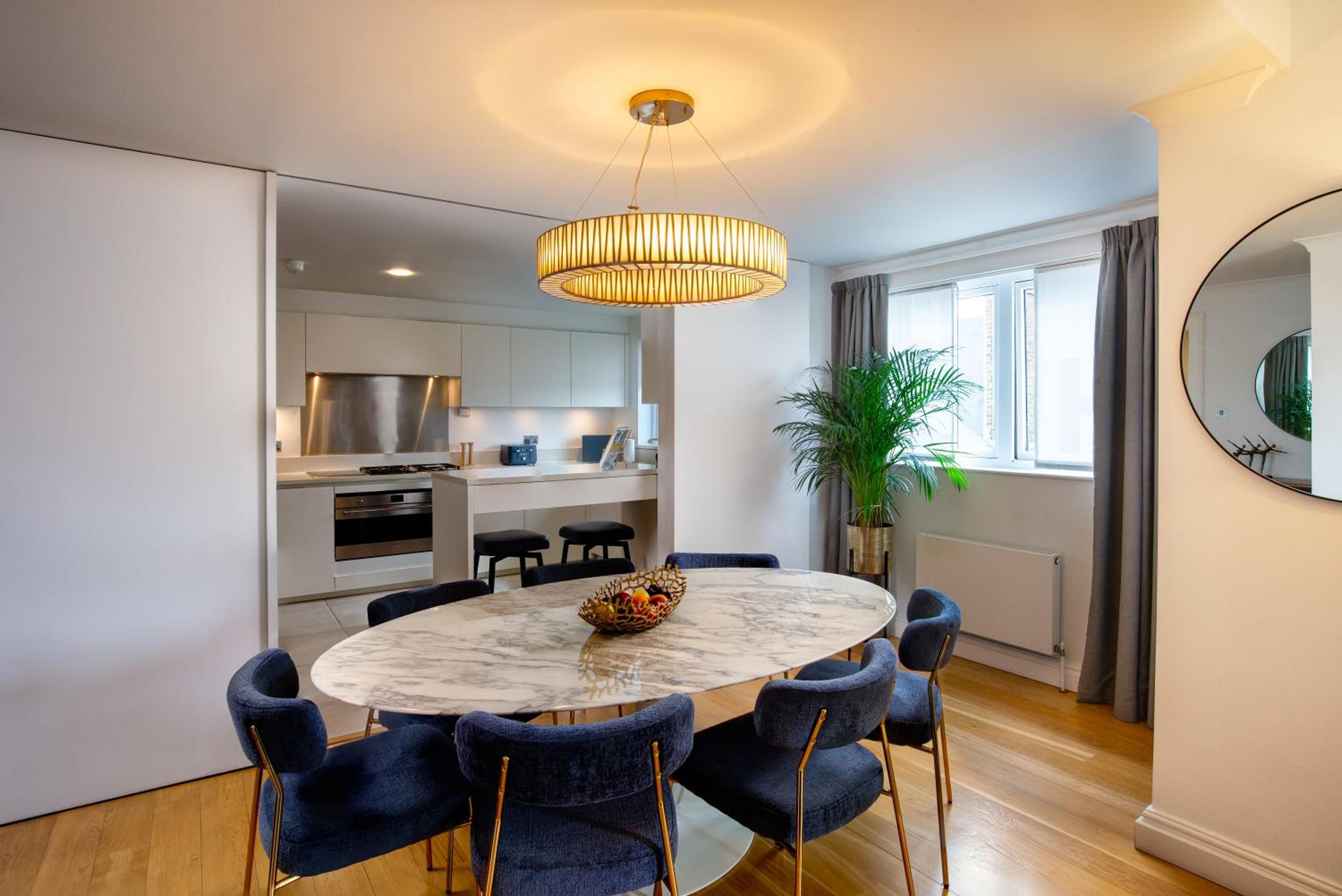 Monarch House - Serviced Apartments - Kensington
