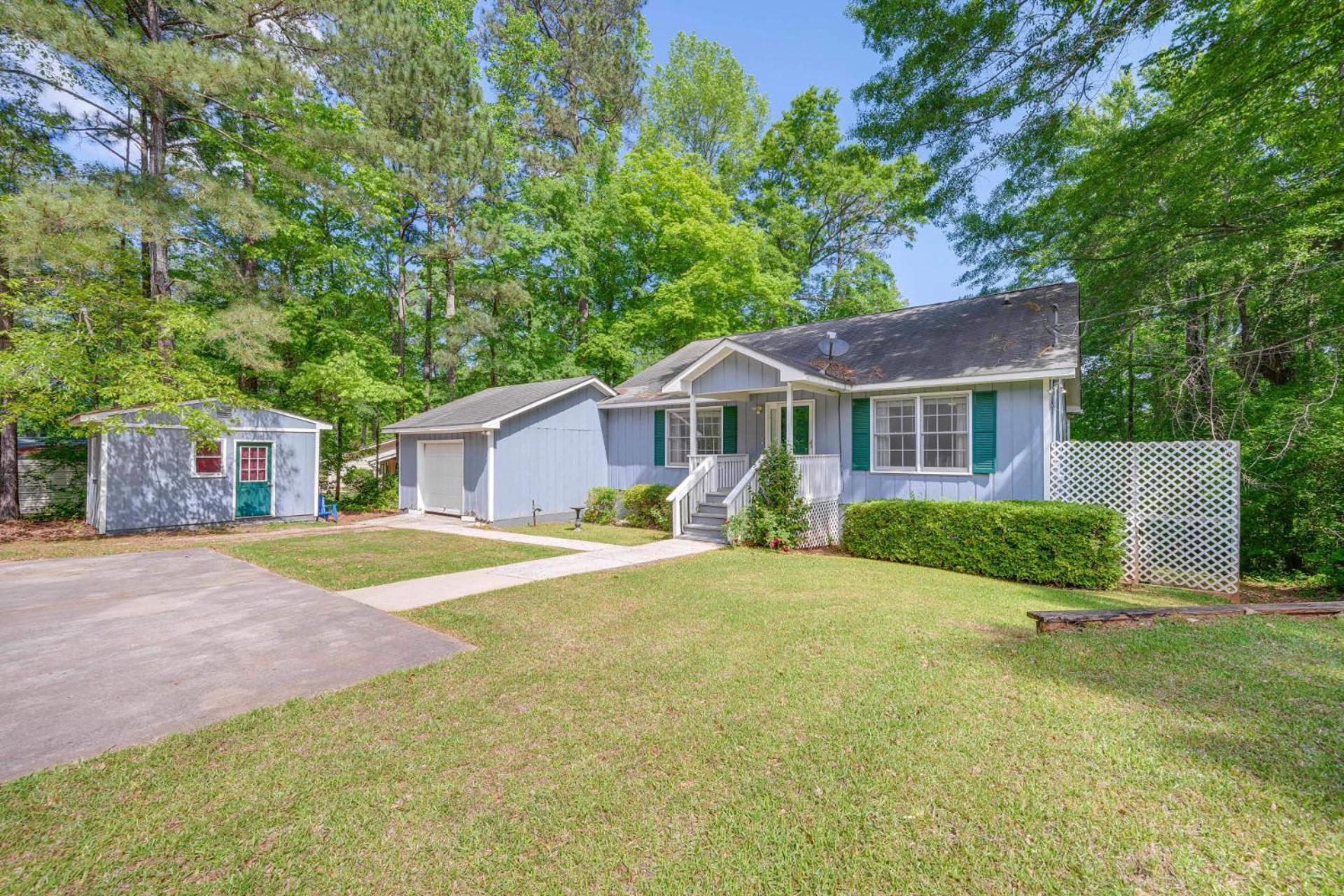 Milledgeville Vacations - Relax and Unwind at the Lake - Property Image 1