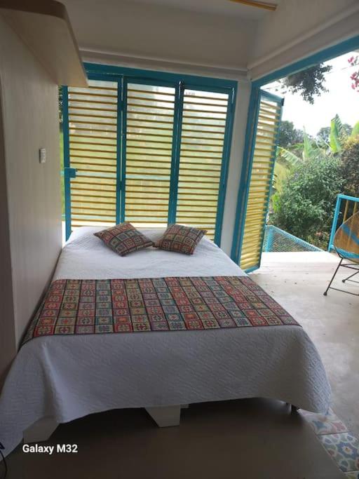 La Trasnochadora - Duerme en una típica finca cafetera Colombiana