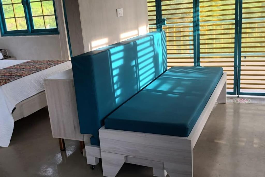 La Trasnochadora - Duerme en una típica finca cafetera Colombiana
