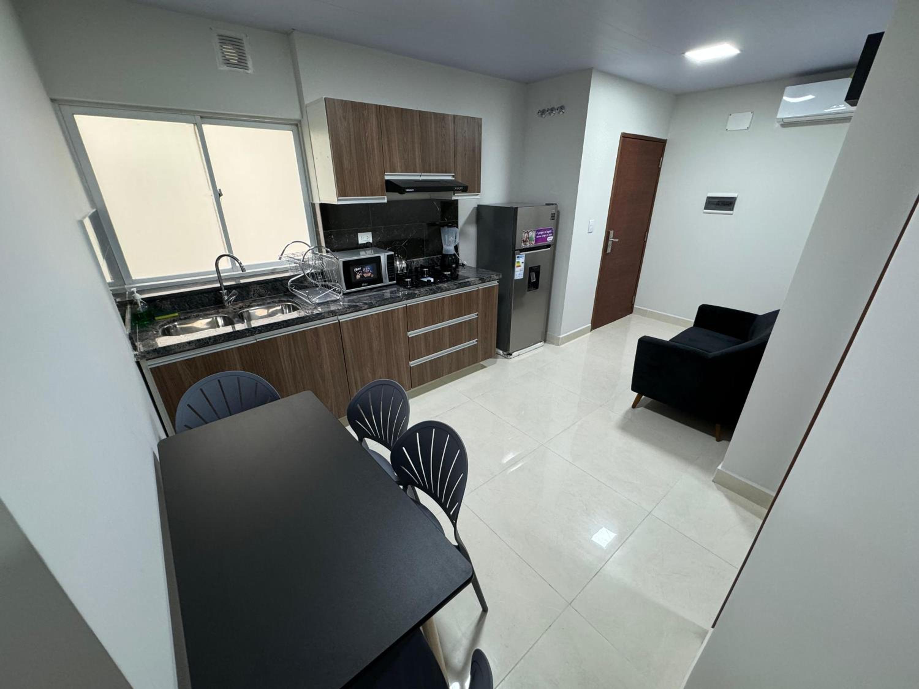 Cerca al Aeropuerto con jacussi y parrilla Depto 179