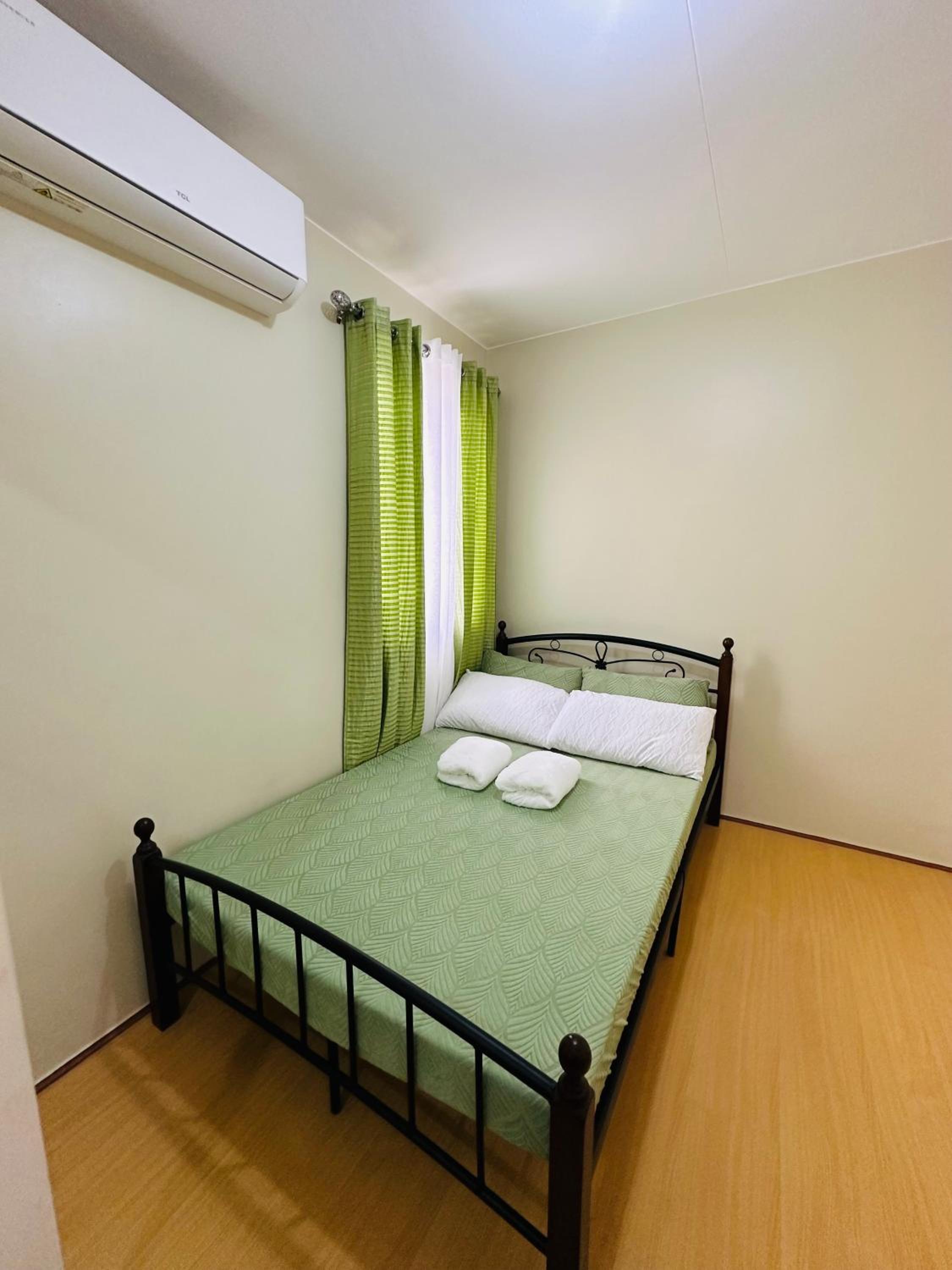 ELI Z - Affordable 3BR House with pool view 3
