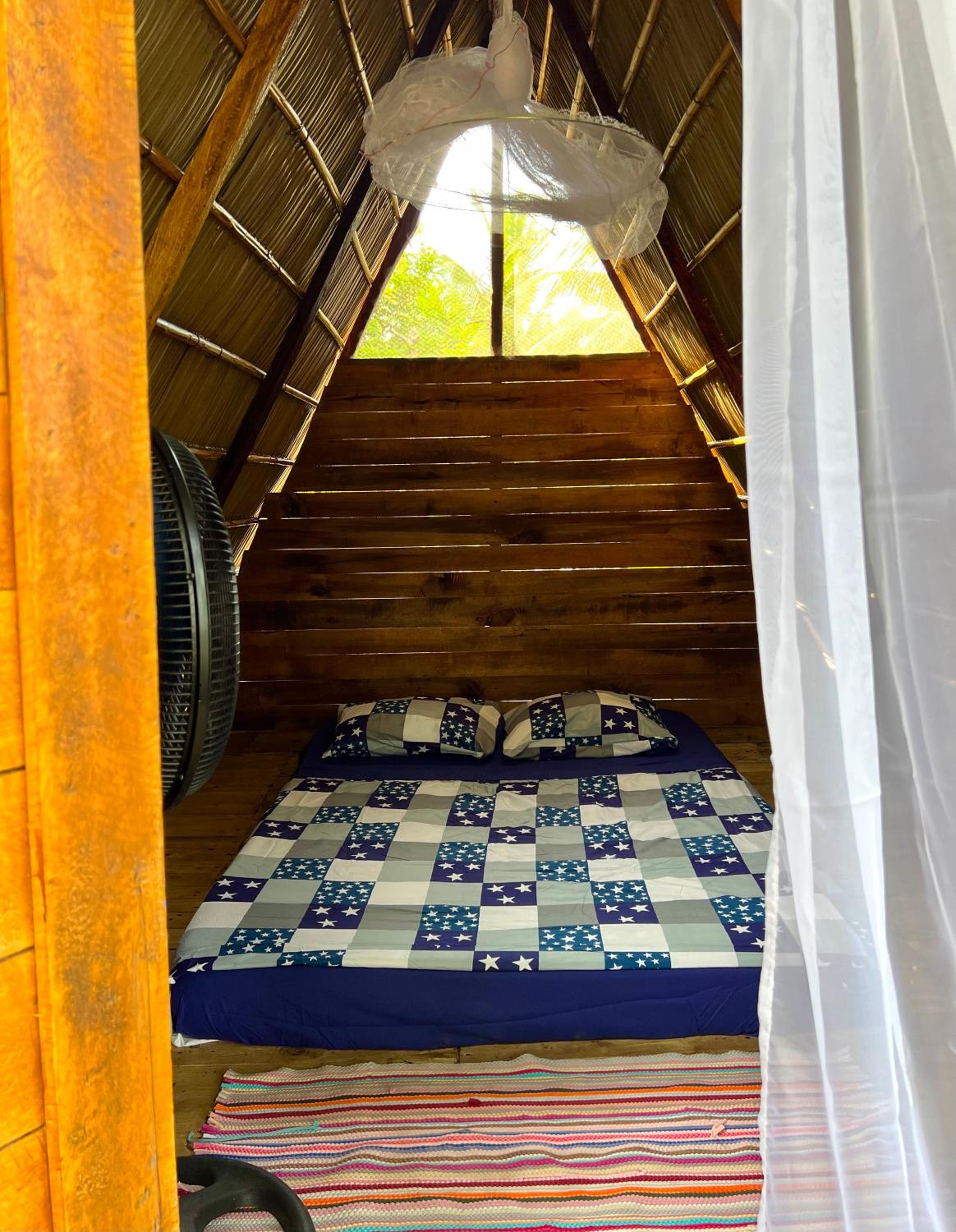 Camping Babsita-TIPI und Hütten und Stellplätze für Zelt und Camper direkt am Meer und See