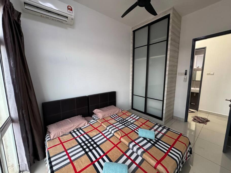 Sunlit Coner Suites