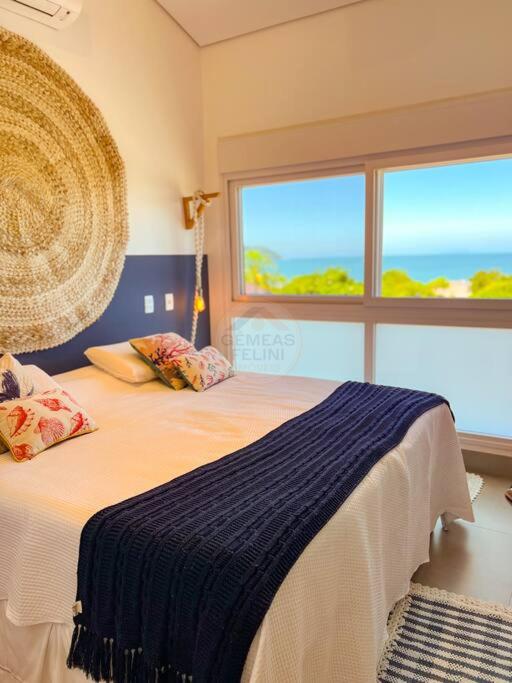Casa com vista para o mar em Juquehy com 4 suítes, piscina privativa e sauna, 80 mts da praia