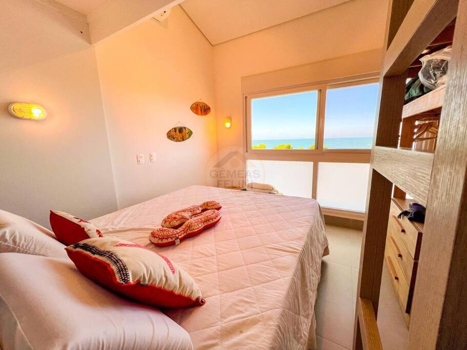 Casa com vista para o mar em Juquehy com 4 suítes, piscina privativa e sauna, 80 mts da praia