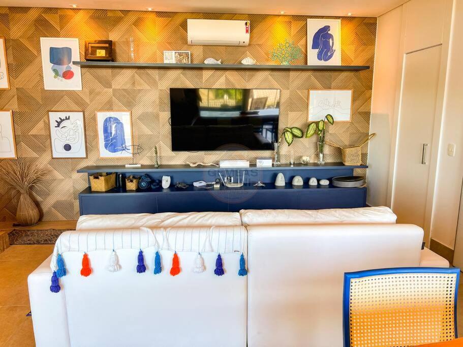 Casa com vista para o mar em Juquehy com 4 suítes, piscina privativa e sauna, 80 mts da praia