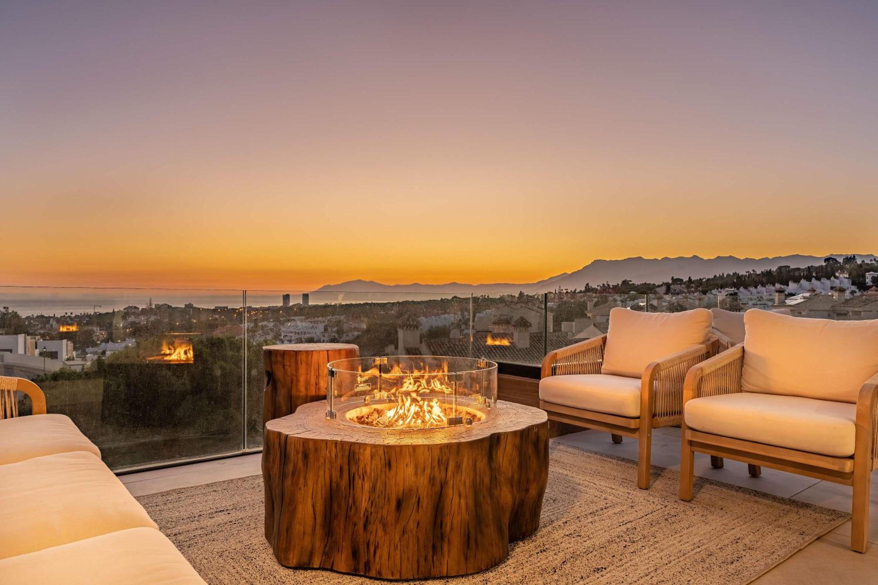 Casa Sol Luxury Rooftop Penthouse Gym Spa Pools