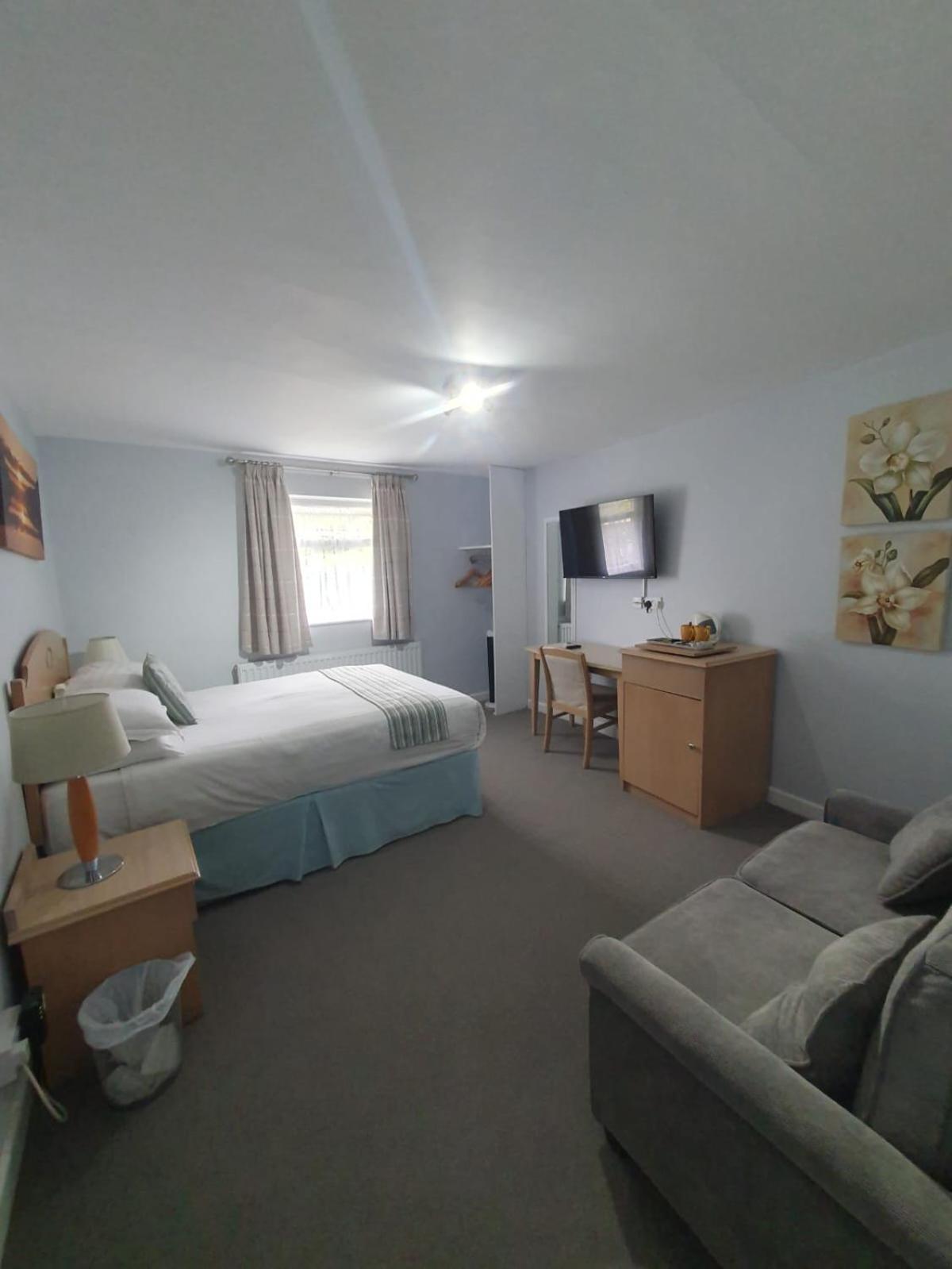 The Manor Guest House view 3