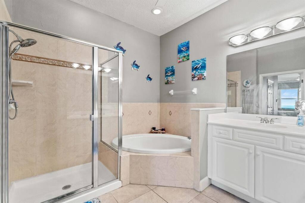 Oceanfront Condo Cinnamon Beach