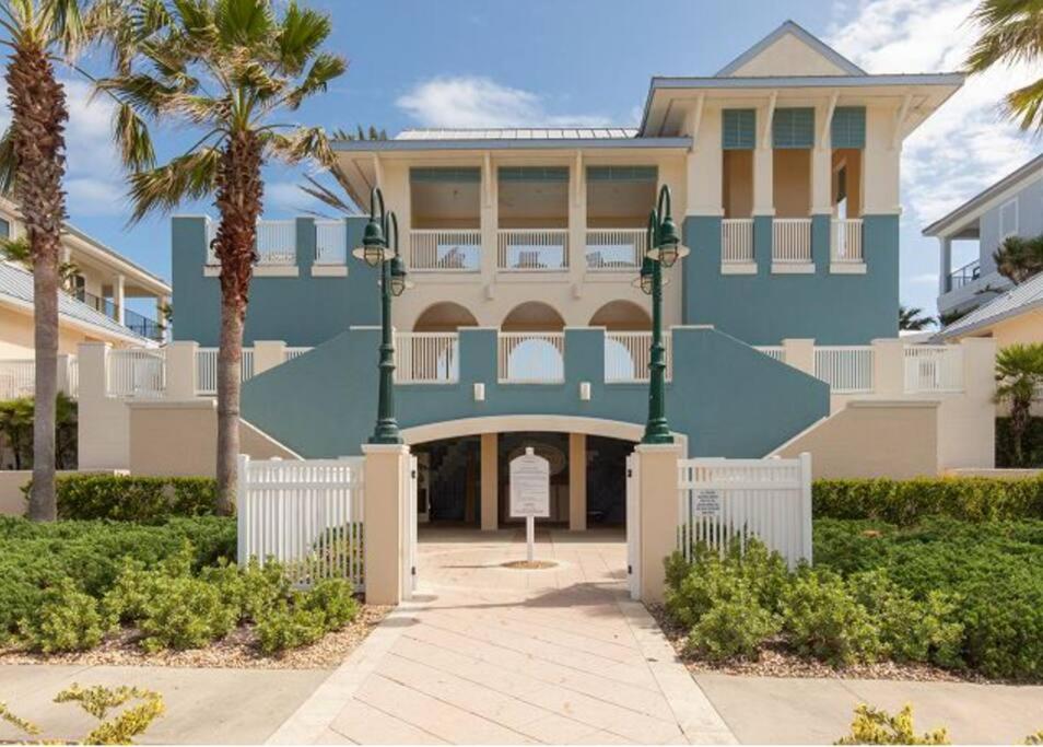 Oceanfront Condo Cinnamon Beach
