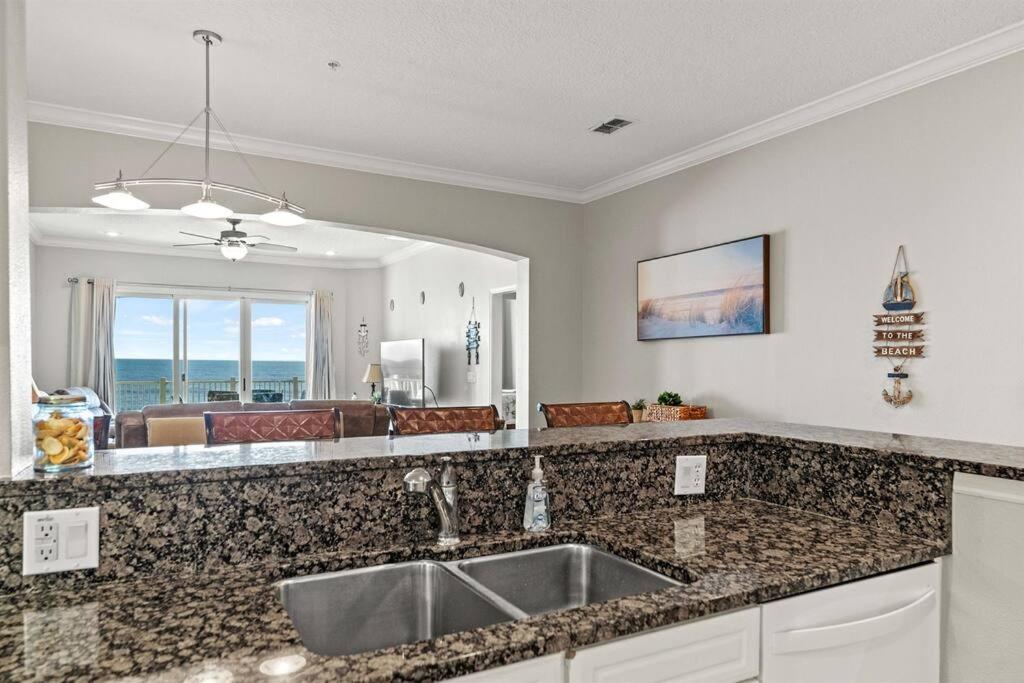 Oceanfront Condo Cinnamon Beach