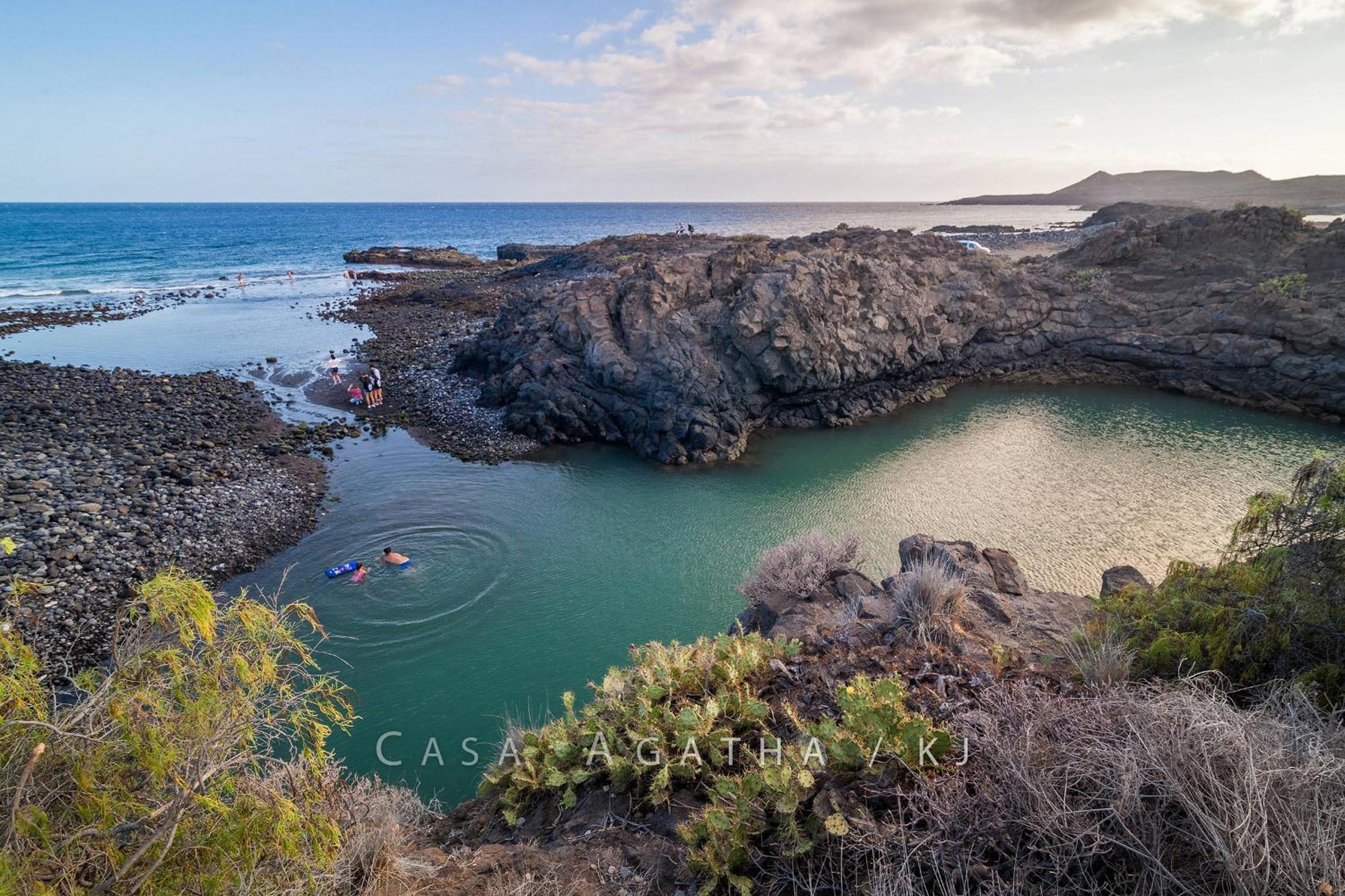 CASA AGATHA - 3 terraces, AC, tv channels, 2 bedrooms & bathrooms, heated pool view 5