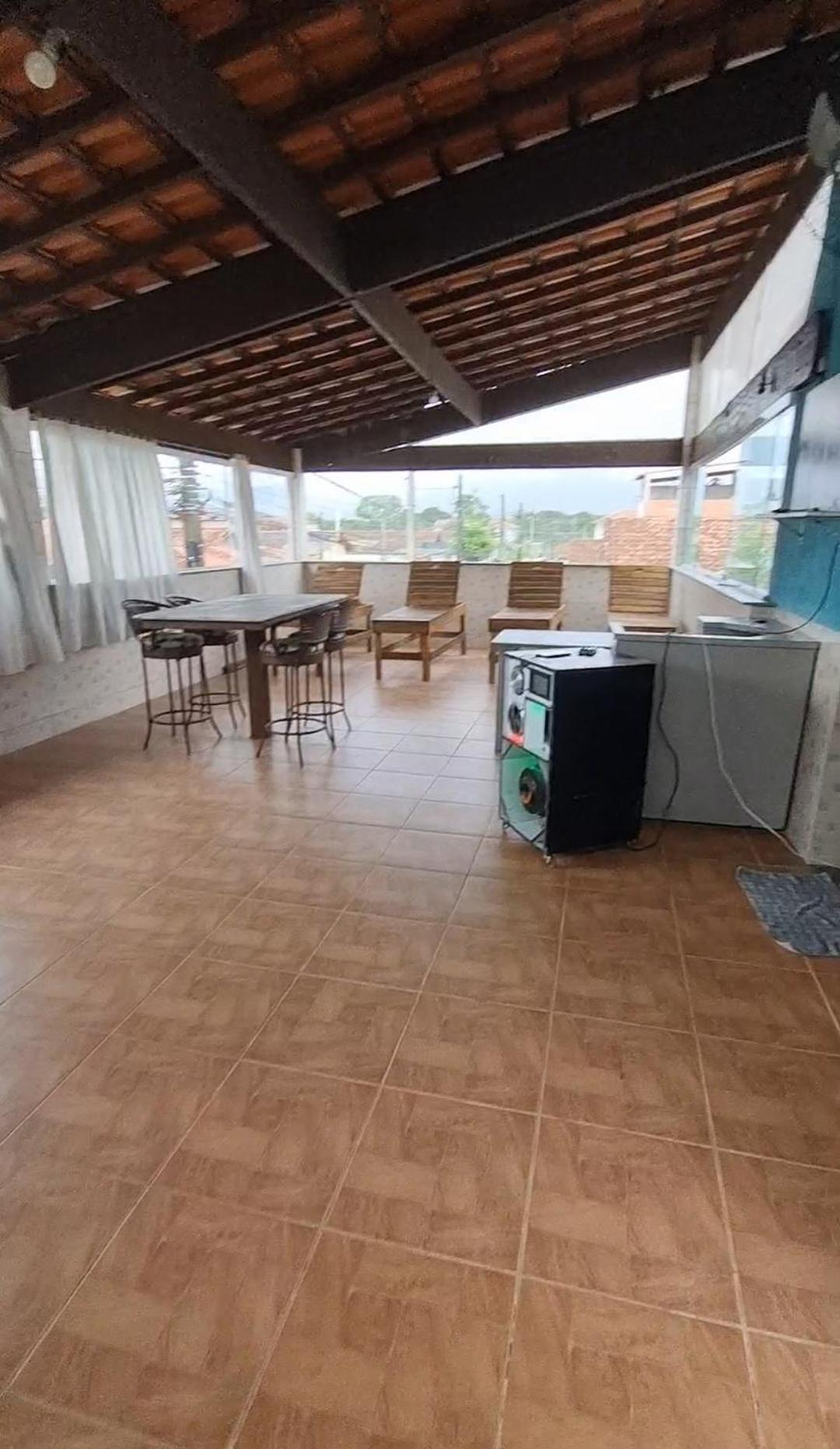 Praianos Casa com Piscina Praia Grande