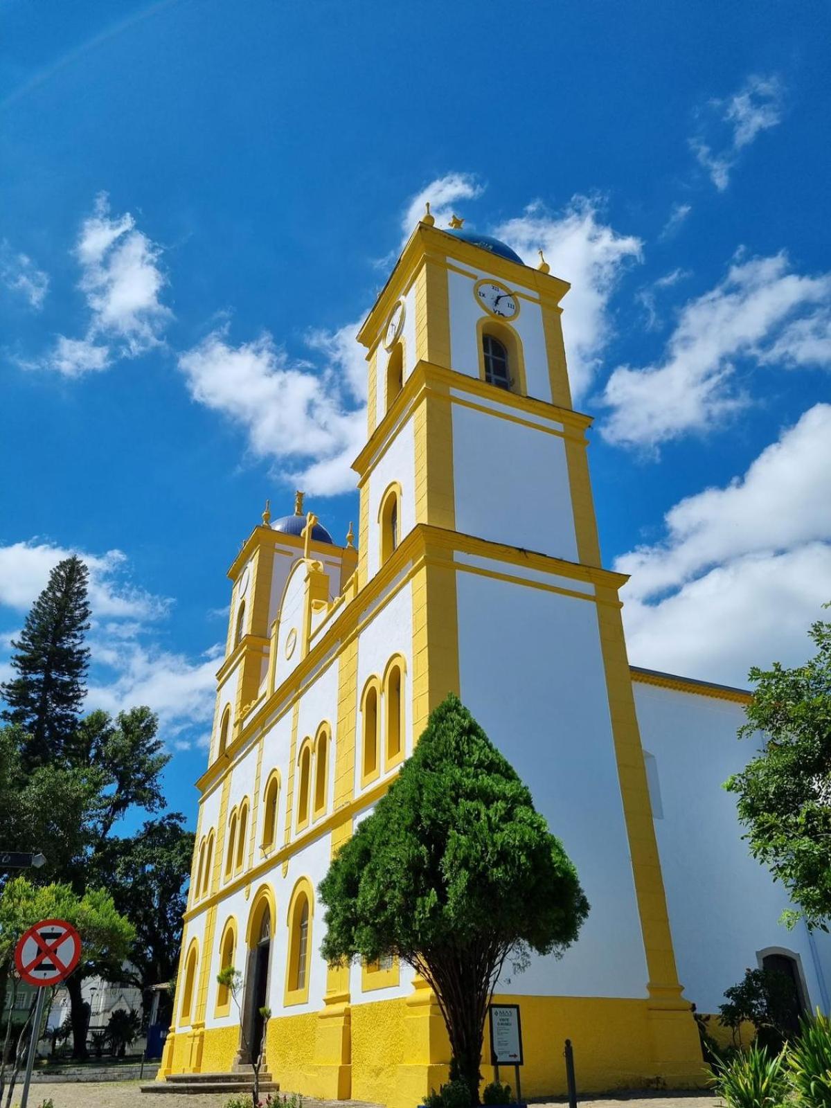 Apto Climatizado c/ Sacada e Churrasqueira KN0522