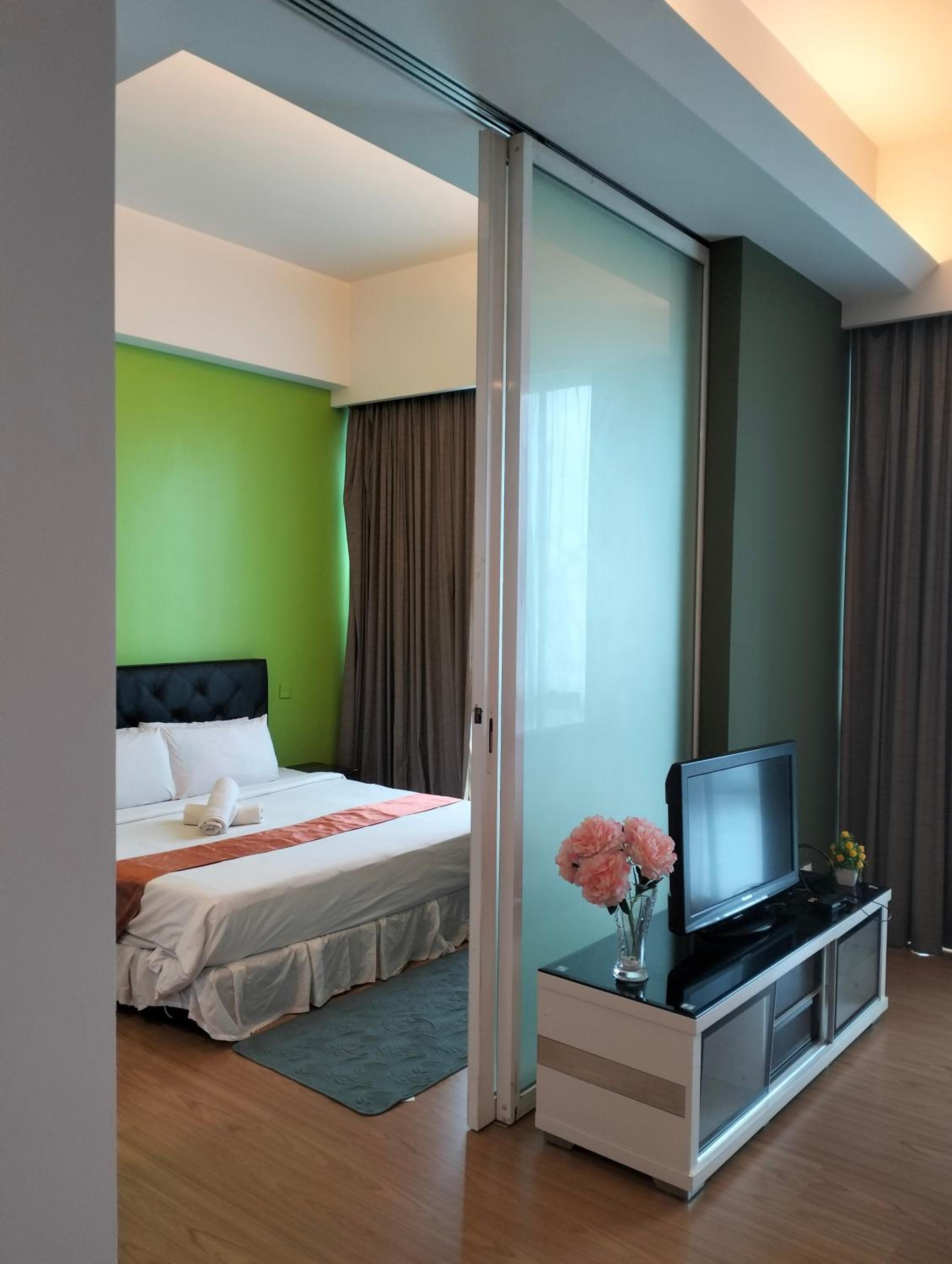 Star Suites At Swiss Garden Residences
