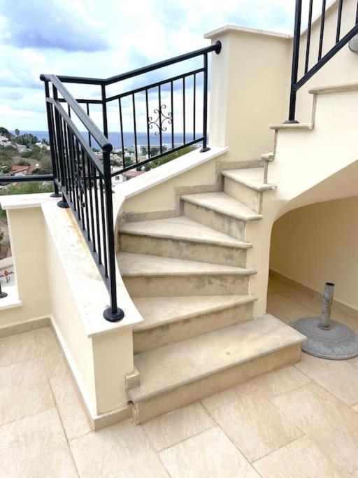 Roof Terrace Heaven with Sea View