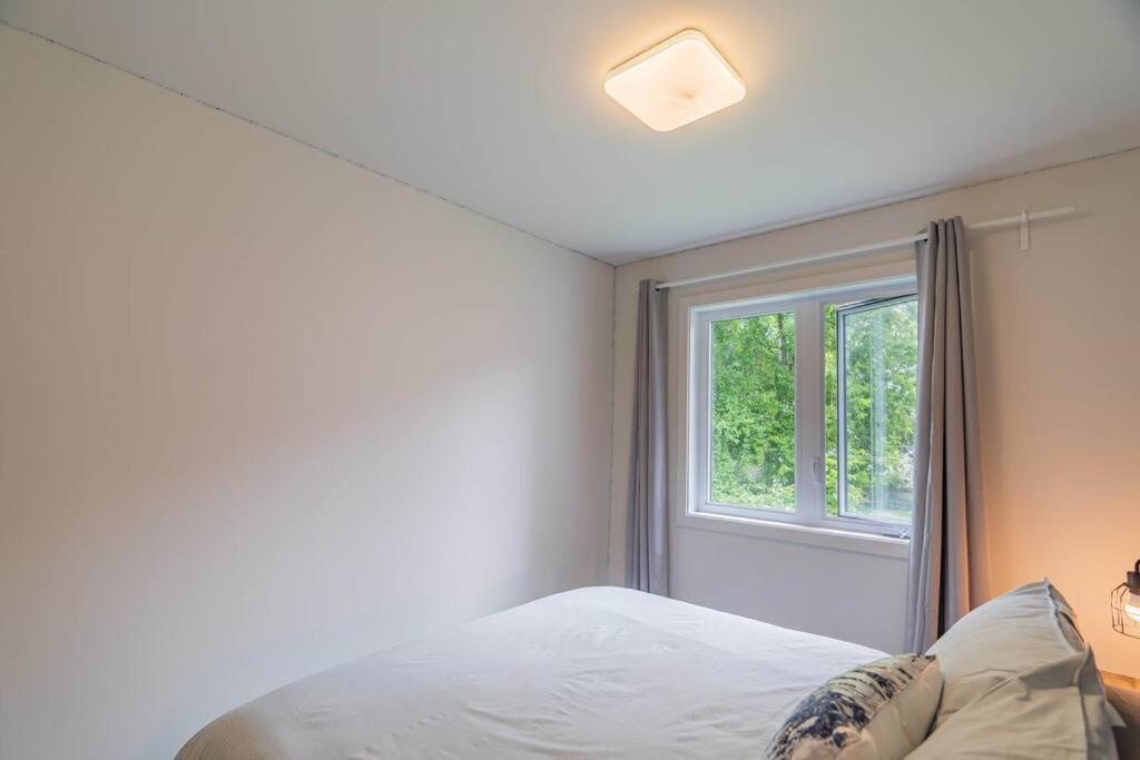 Stylish 3BR Oasis with 2 FREE Parking Spots